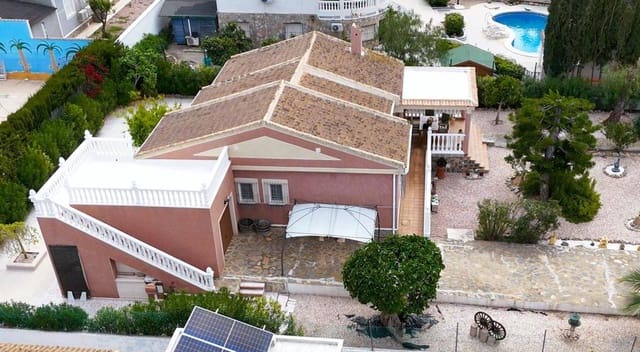 Chalet de 4 habitaciones en El Molino, Torrevieja en venta - 460.000 € (Ref: 9607168)