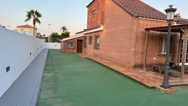 4 bedroom Villa for sale in Torre-Pacheco - € 531,915 (Ref: 9607170)