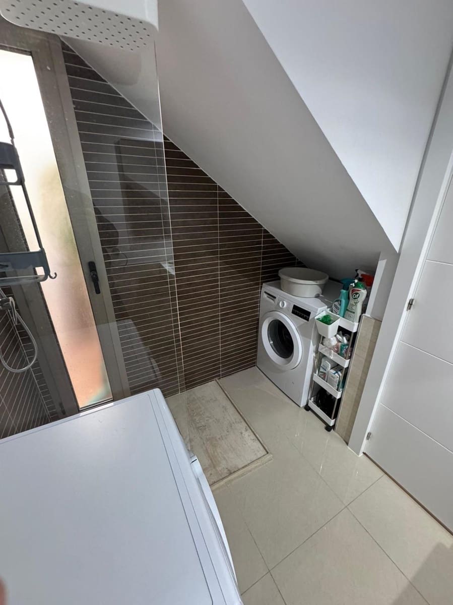 3 bedroom Townhouse for sale in Torrevieja with pool - € 379,000 (Ref: 9607172)