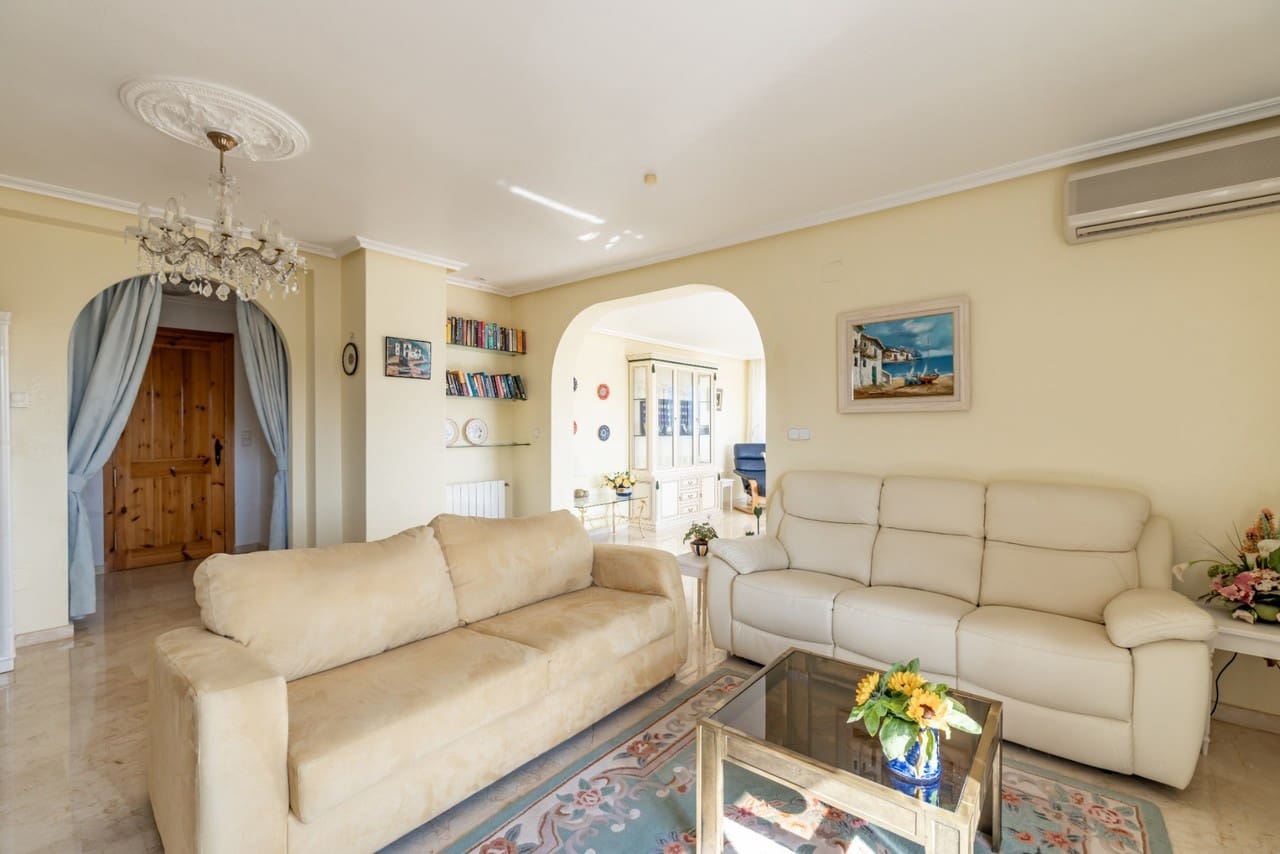 3 bedroom Apartment for sale in Orihuela Costa - € 410,000 (Ref: 9607179)