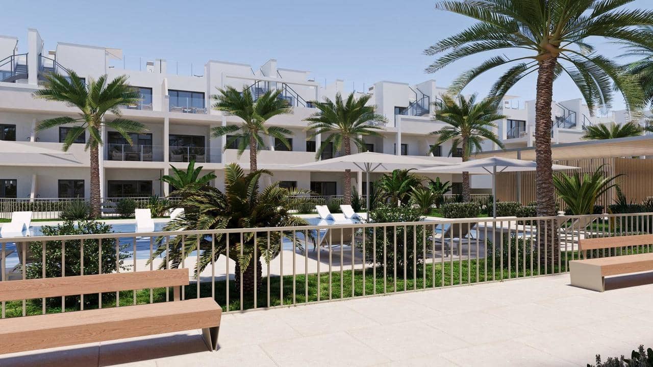 Ático de 3 habitaciones en San Cayetano en venta con piscina - 296.900 € (Ref: 9607185)