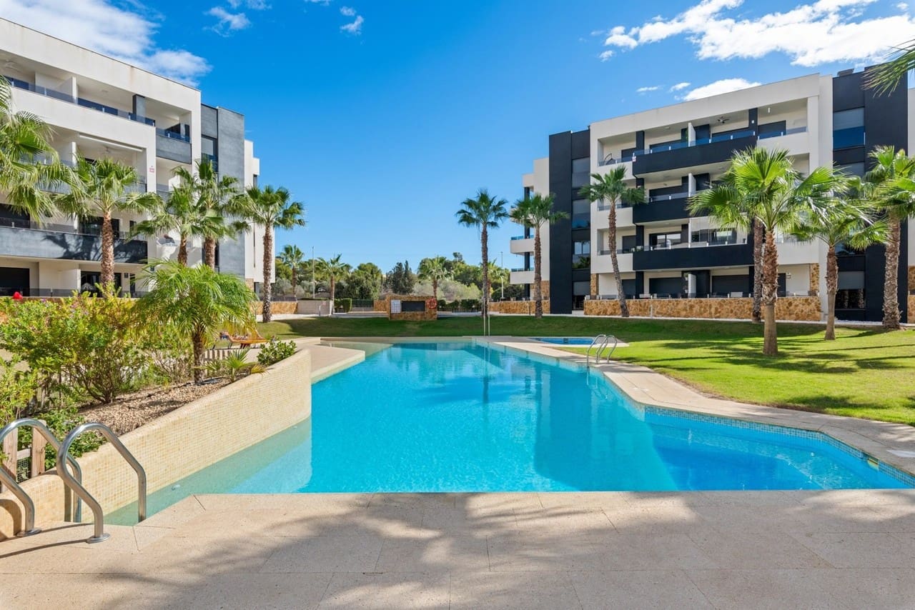 2 bedroom Apartment for sale in Orihuela Costa with pool - € 269,000 (Ref: 9610803)