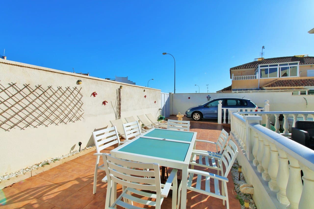 3 bedroom Townhouse for sale in Playa Flamenca with pool - € 249,000 (Ref: 9614698)