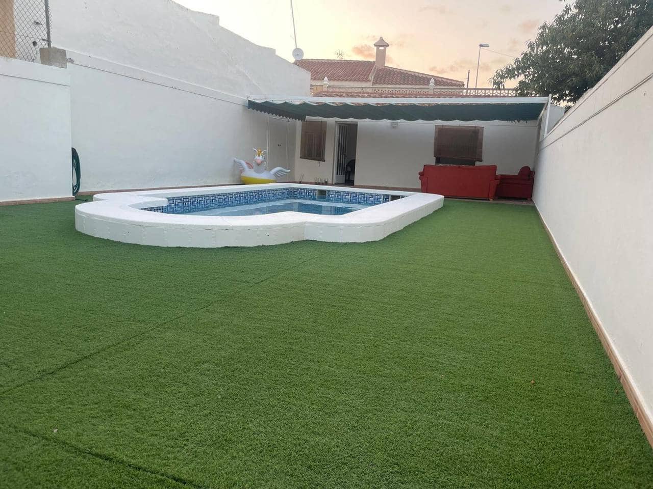 Casa de 3 habitaciones en Pilar de la Horadada en venta con piscina - 251.400 € (Ref: 9618914)