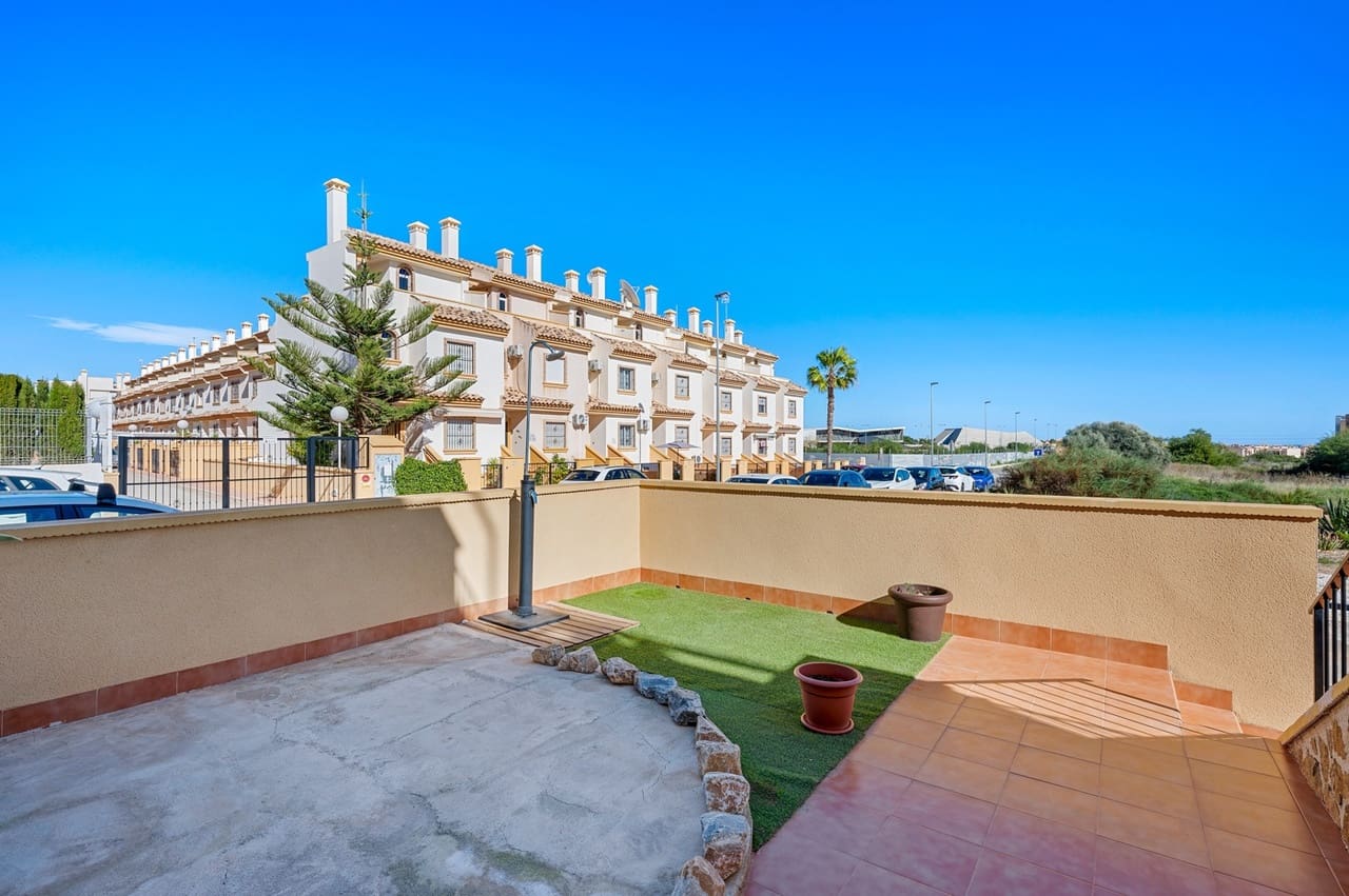 3 soveværelse Villa til salg i Orihuela Costa - € 289.000 (Ref: 9618916)