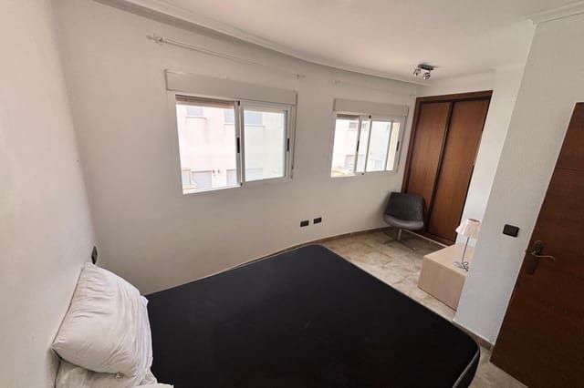 Casa de 5 habitaciones en Zona Pueblo, Guardamar del Segura en venta con piscina - 249.995 € (Ref: 9622302)