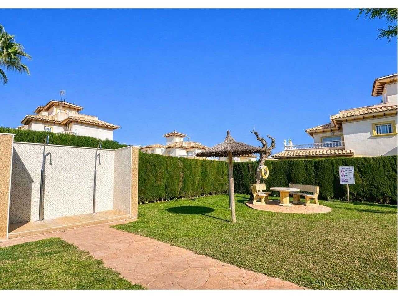 2 soverom Hus til salgs i La Zenia med svømmebasseng - € 230 000 (Ref: 9625297)