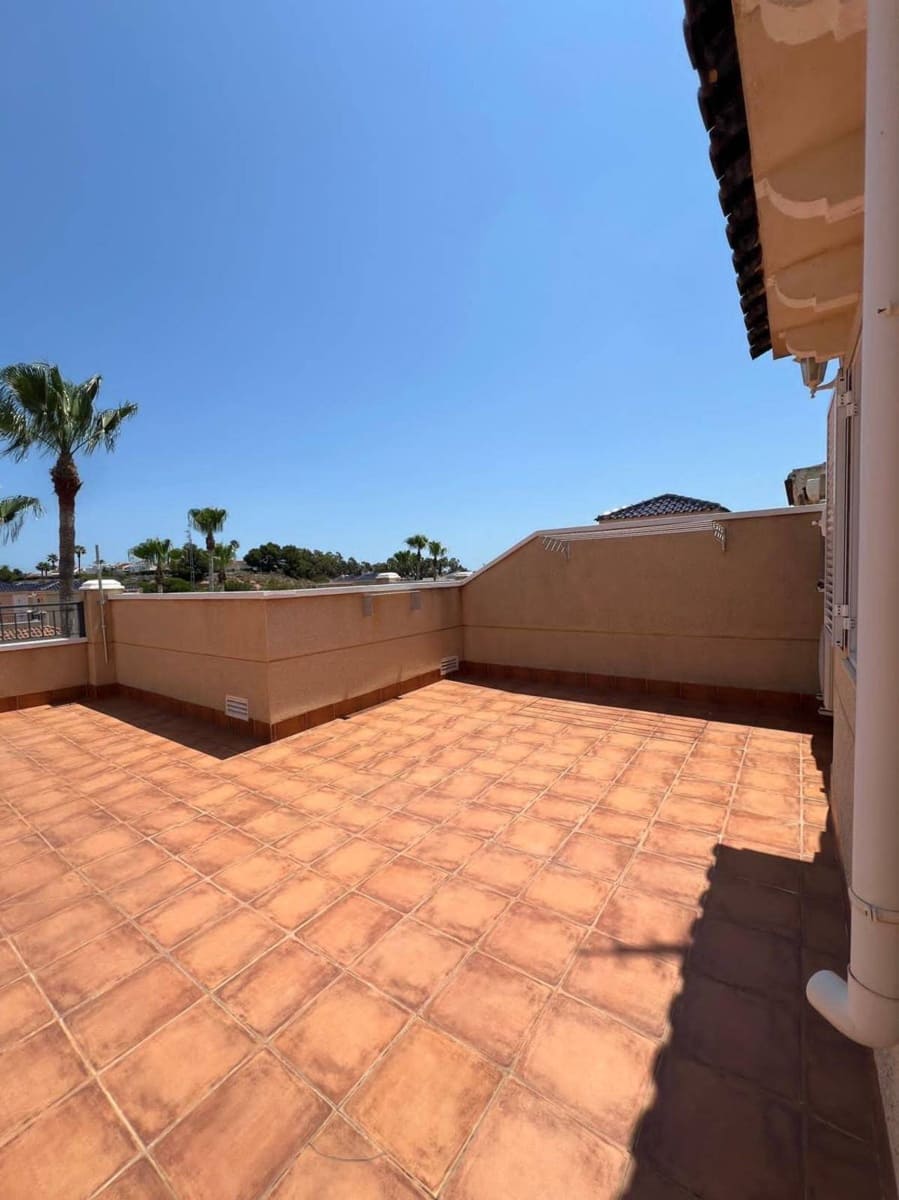 2 Zimmer Apartment zu verkaufen in Pilar de la Horadada mit Pool - 220.000 € (Ref: 9627181)