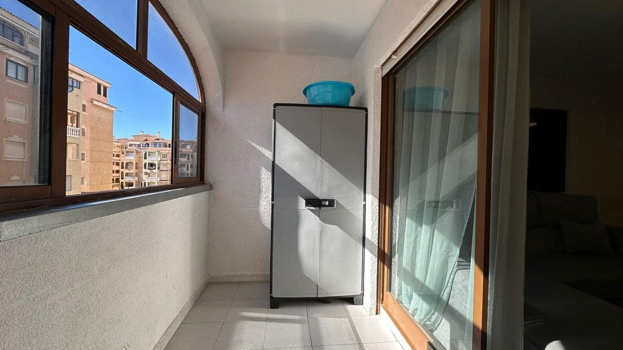 3 soveværelse Lejlighed til salg i Torrevieja med swimmingpool - € 169.900 (Ref: 9627183)