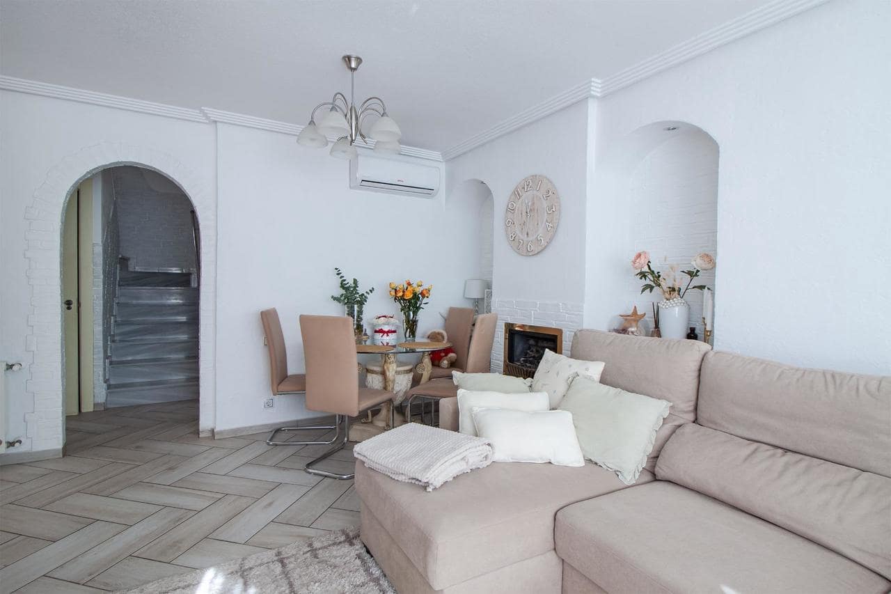 4 chambre Villa/Maison à vendre à Orihuela Costa avec piscine - 339 990 € (Ref: 9629591)