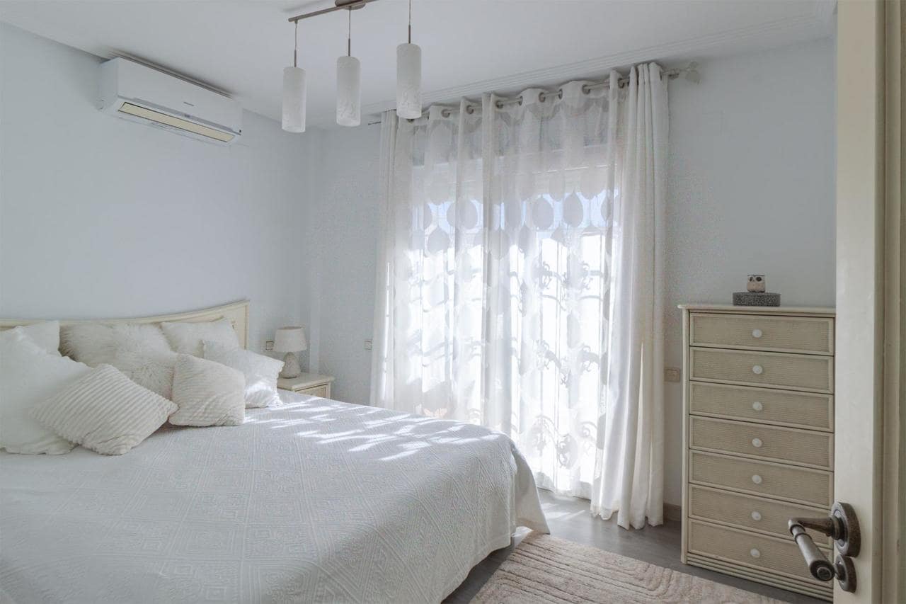 4 bedroom Villa for sale in Orihuela Costa with pool - € 339,990 (Ref: 9629591)