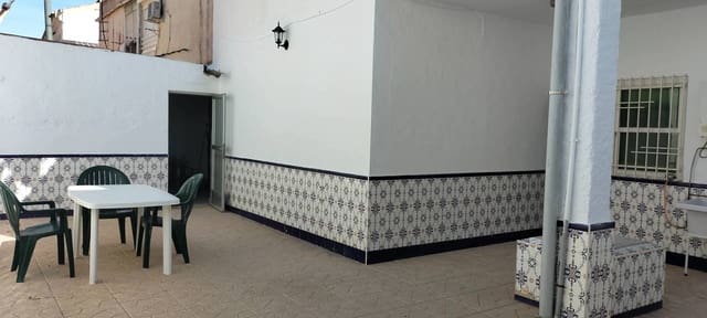 5 bedroom Townhouse for sale in Pilar de la Horadada ciudad, Pilar de la Horadada with garage - € 223,000 (Ref: 9629596)