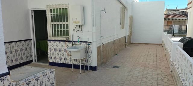 5 bedroom Townhouse for sale in Pilar de la Horadada ciudad, Pilar de la Horadada with garage - € 223,000 (Ref: 9629596)