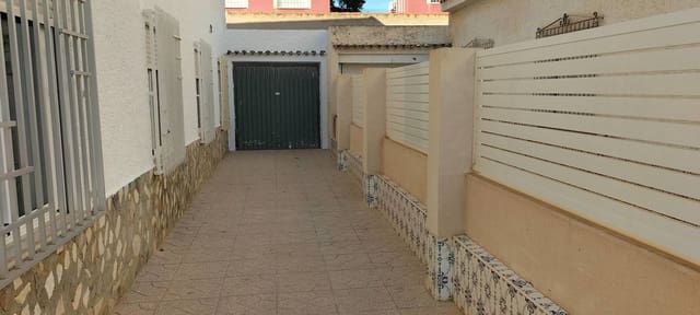 5 bedroom Townhouse for sale in Pilar de la Horadada ciudad, Pilar de la Horadada with garage - € 223,000 (Ref: 9629596)