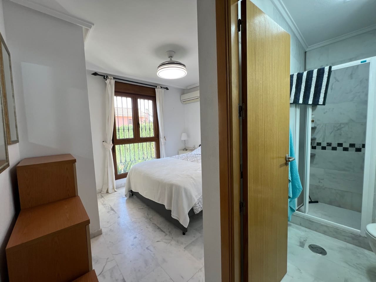 Bungalow de 2 habitaciones en Algorfa en venta - 215.000 € (Ref: 9629600)