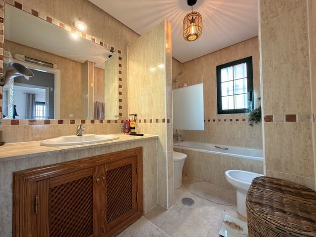 3 chambre Villa/Maison à vendre à Dehesa de Campoamor, Orihuela avec piscine - 400 000 € (Ref: 9629601)