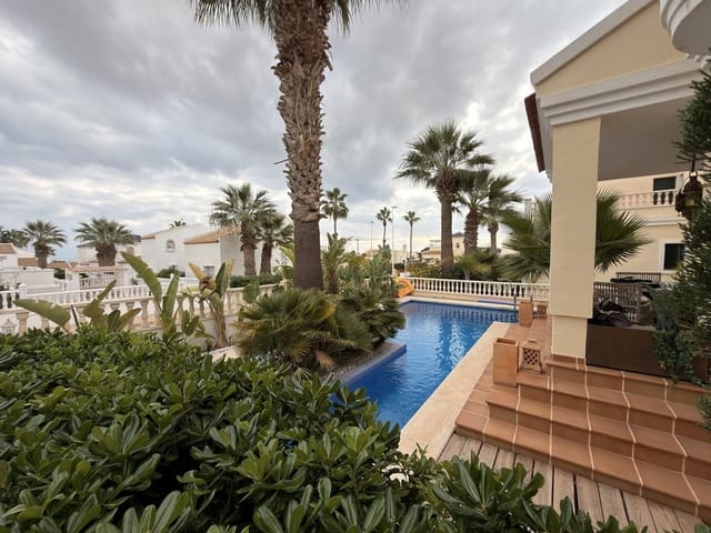 3 chambre Villa/Maison à vendre à Dehesa de Campoamor, Orihuela avec piscine - 400 000 € (Ref: 9629601)