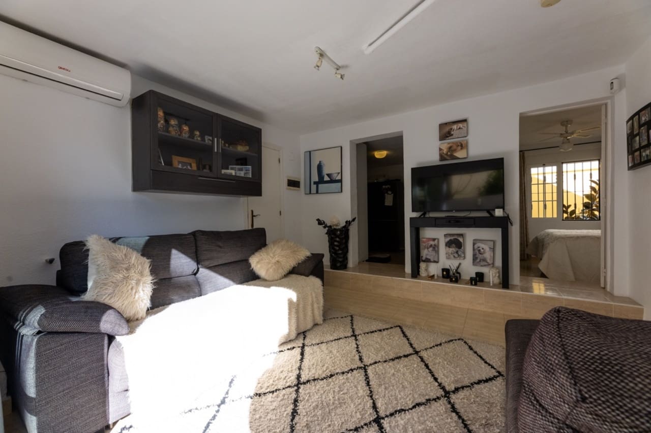 4 quarto Moradia para venda em Las Ramblas Golf com piscina - 329 995 € (Ref: 9629608)