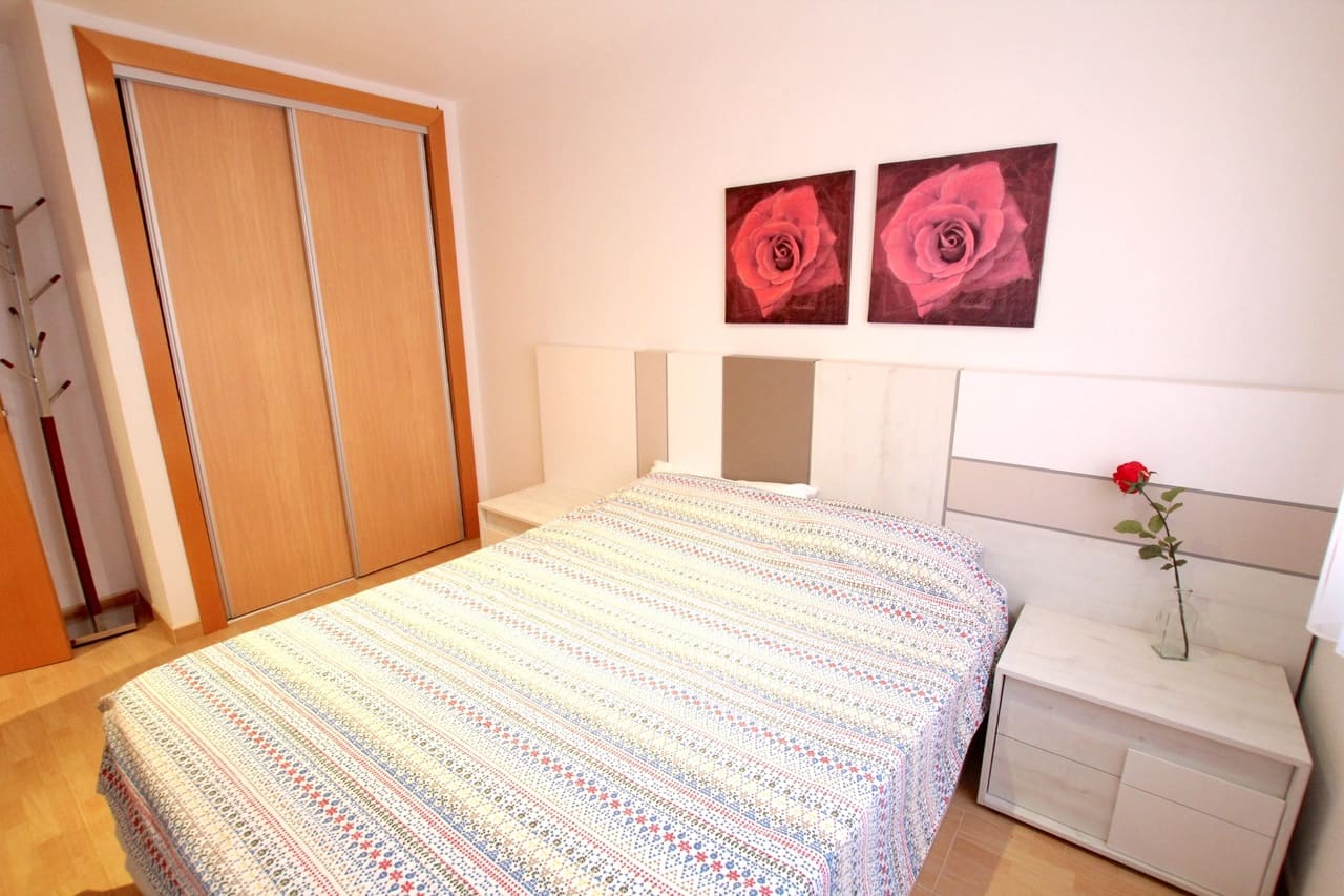 Apartamento de 2 habitaciones en Los Palacios en venta - 94.500 € (Ref: 9629609)