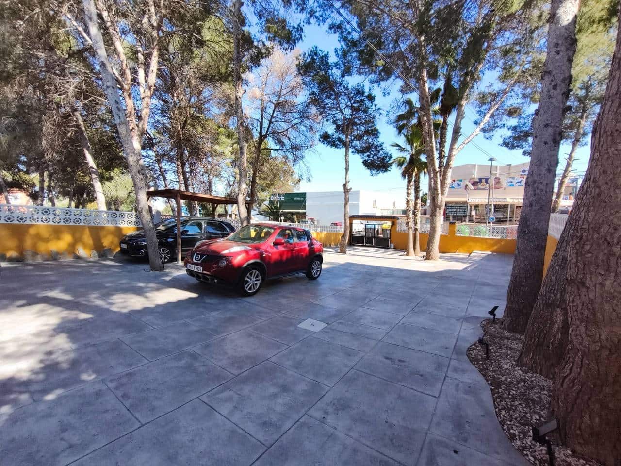 2 sovrum Villa till salu i Torrevieja med pool - 450 000 € (Ref: 9633755)