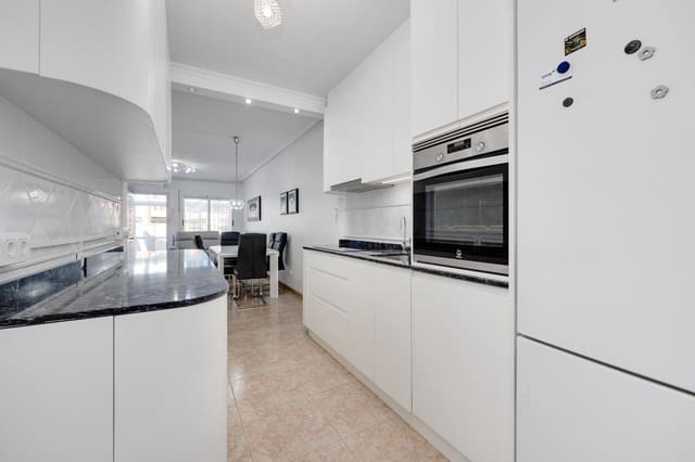 Chalet de 3 habitaciones en El Molino, Torrevieja en venta con piscina - 280.000 € (Ref: 9633757)