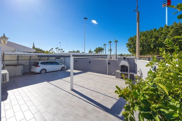 Chalet de 3 habitaciones en El Molino, Torrevieja en venta con piscina - 280.000 € (Ref: 9633757)