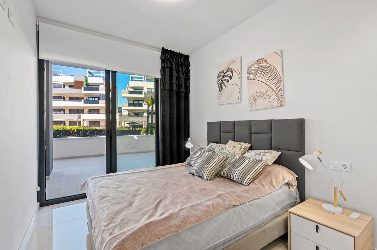 3 sypialnia Apartament na sprzedaż w Orihuela Costa z basenem garażem - 589 900 € (Ref: 9633786)