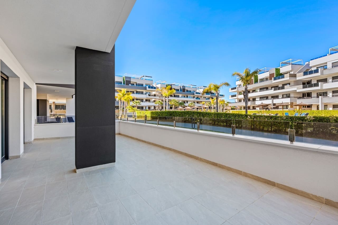 3 sypialnia Apartament na sprzedaż w Orihuela Costa z basenem garażem - 589 900 € (Ref: 9633786)
