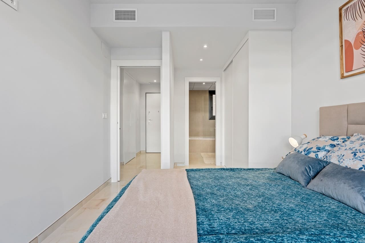 3 sypialnia Apartament na sprzedaż w Orihuela Costa z basenem garażem - 589 900 € (Ref: 9633786)