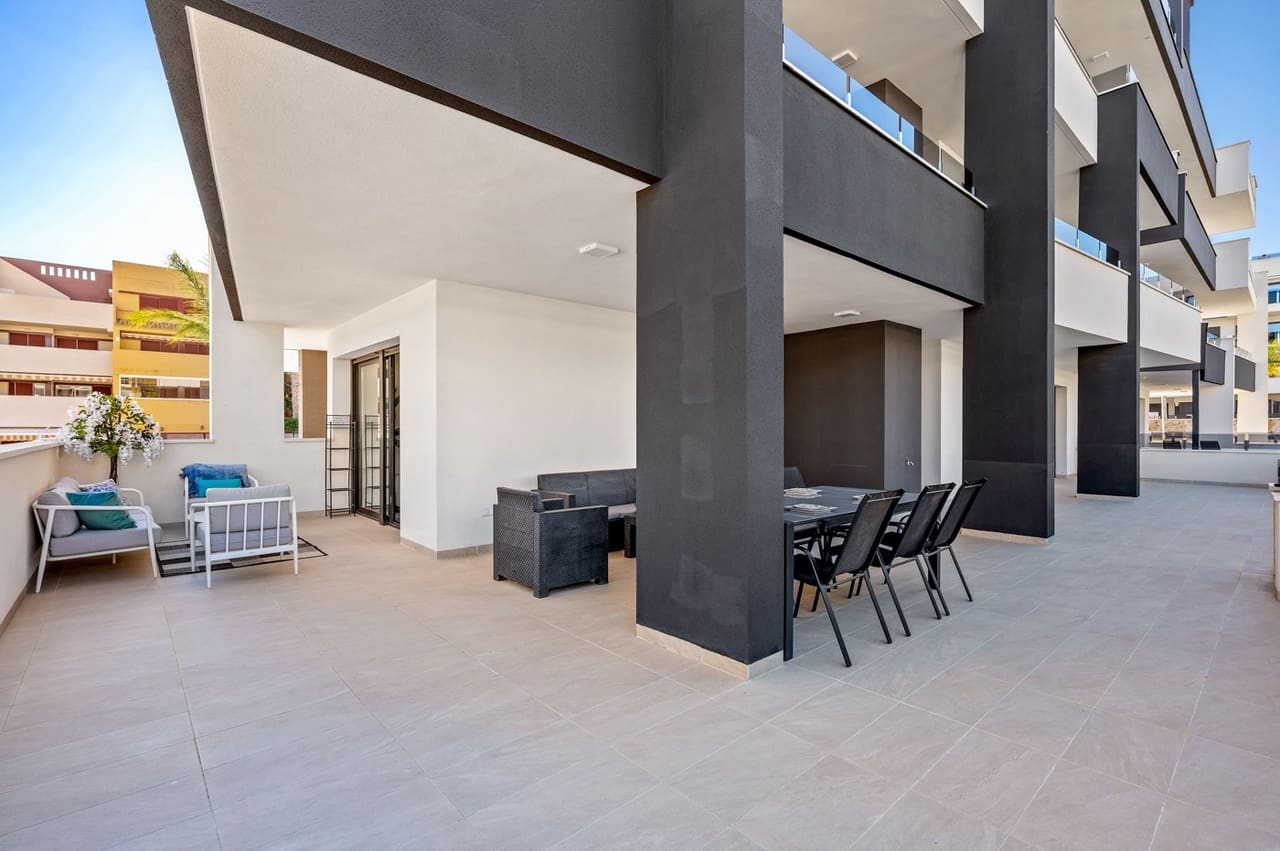 3 sypialnia Apartament na sprzedaż w Orihuela Costa z basenem garażem - 589 900 € (Ref: 9633786)