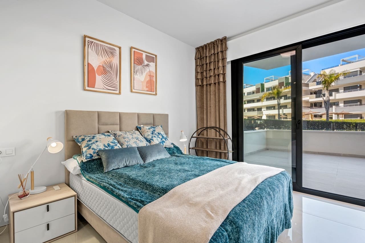 3 sypialnia Apartament na sprzedaż w Orihuela Costa z basenem garażem - 589 900 € (Ref: 9633786)