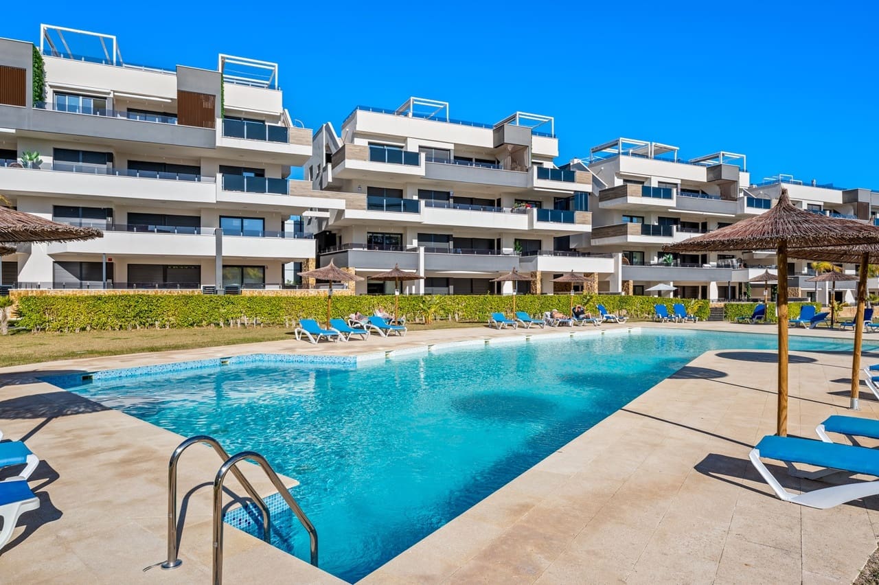 3 sypialnia Apartament na sprzedaż w Orihuela Costa z basenem garażem - 589 900 € (Ref: 9633786)