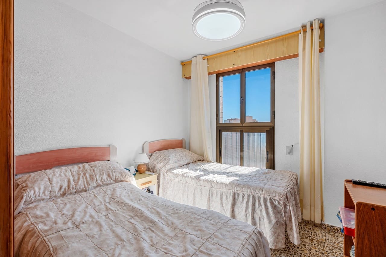 3 bedroom Apartment for sale in Arenales del Sol with pool - € 340,000 (Ref: 9633788)