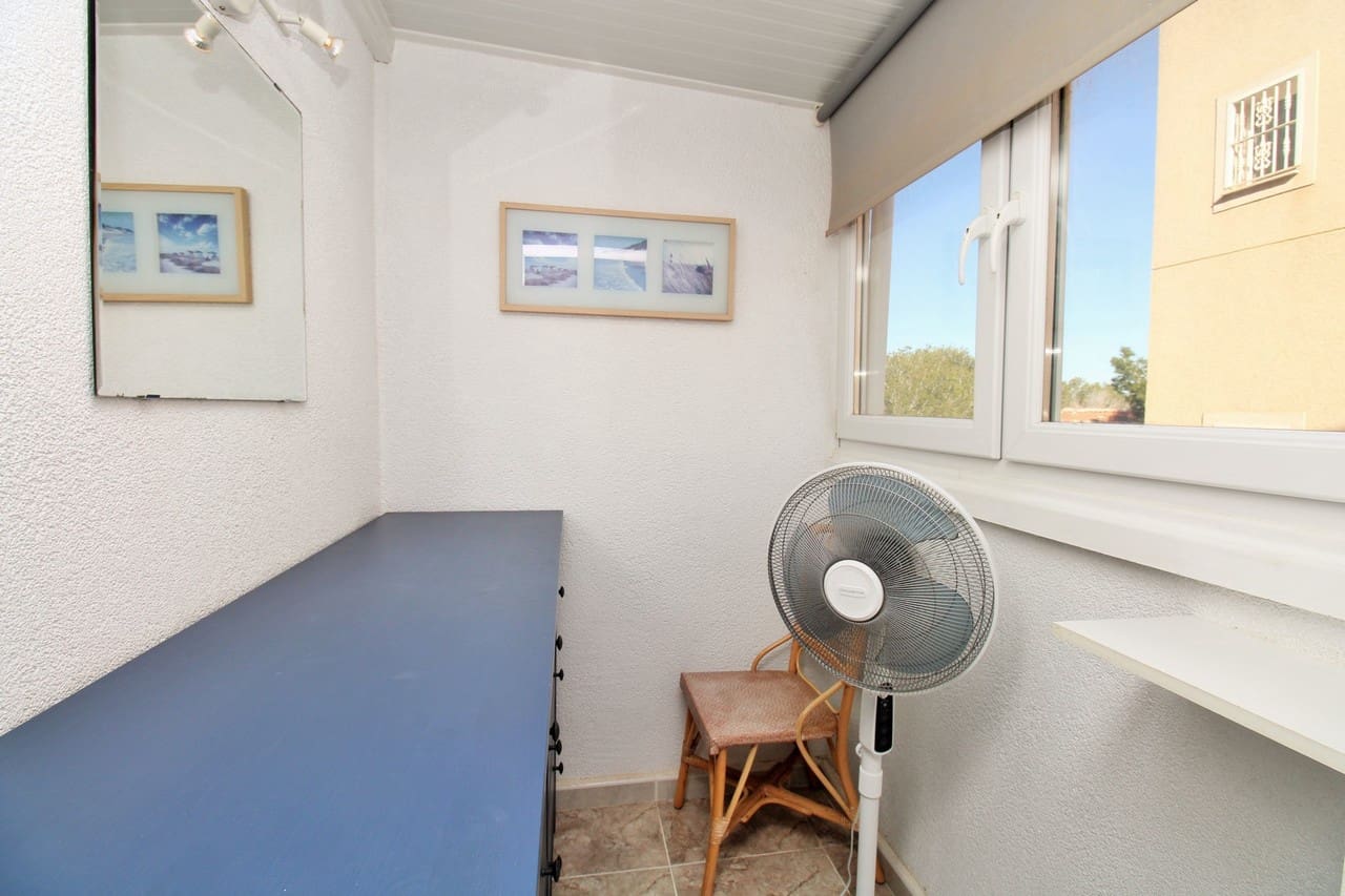 3 chambre Maison de Ville à vendre à Playa Flamenca avec piscine - 234 900 € (Ref: 9633791)