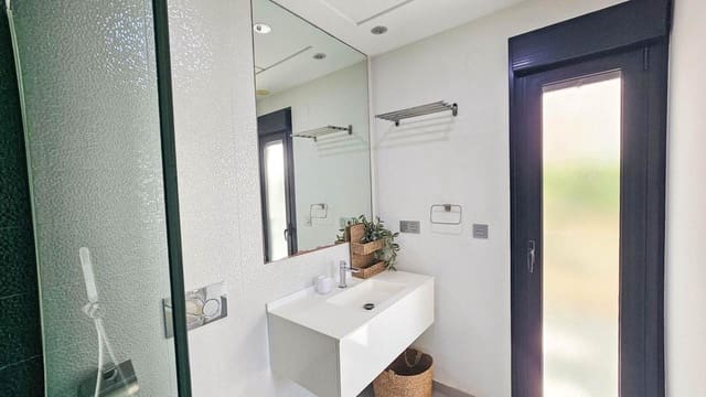 Chalet de 3 habitaciones en Rojales en venta con piscina - 458.900 € (Ref: 9633797)