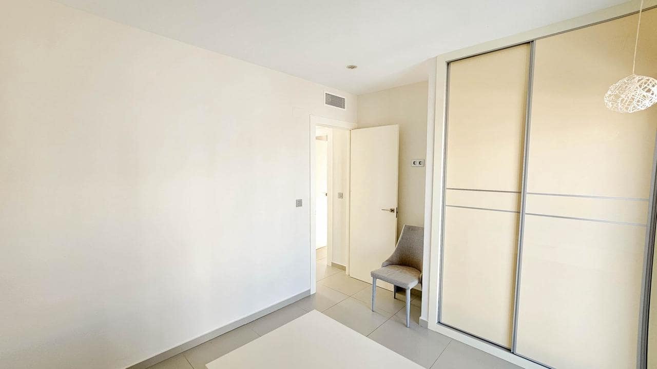 Chalet de 3 habitaciones en Rojales en venta con piscina - 458.900 € (Ref: 9633797)