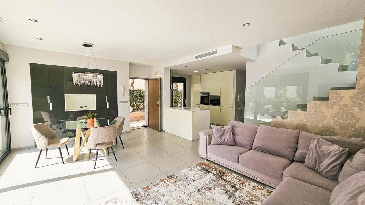 3 bedroom Villa for sale in Rojales with pool garage - € 458,900 (Ref: 9633797)
