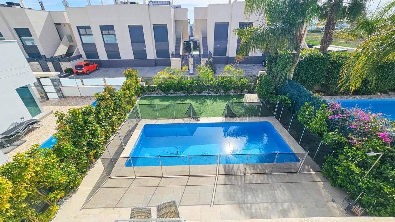 3 bedroom Villa for sale in Rojales with pool garage - € 458,900 (Ref: 9633797)