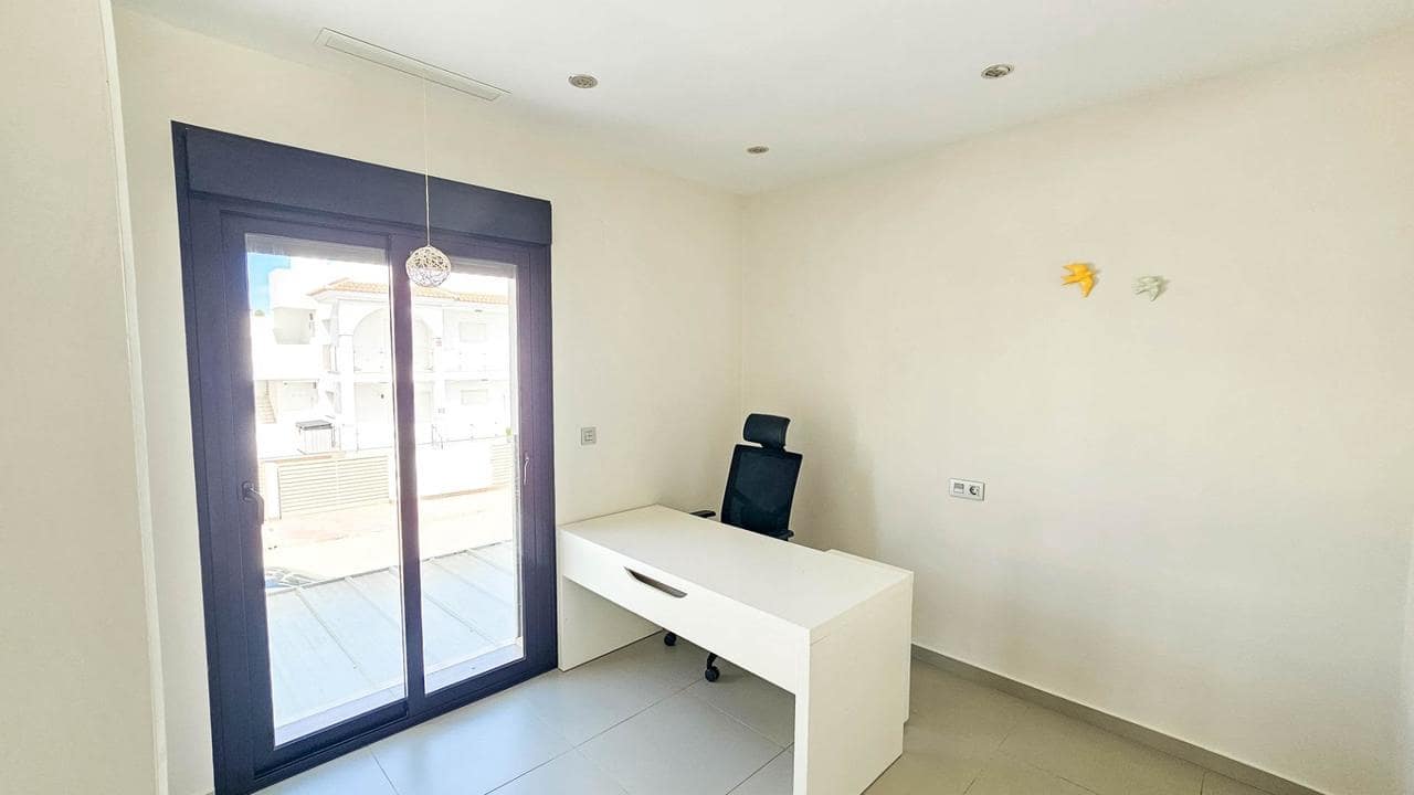 3 bedroom Villa for sale in Rojales with pool garage - € 458,900 (Ref: 9633797)