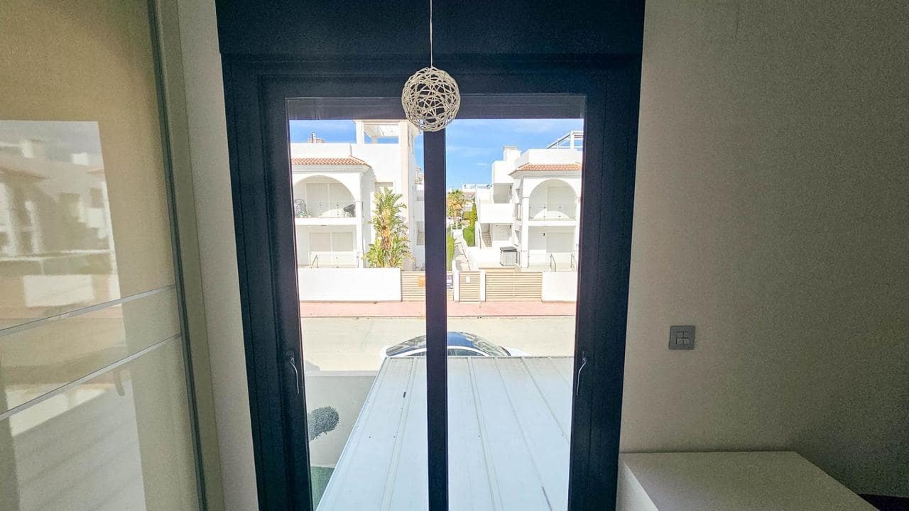 3 bedroom Villa for sale in Rojales with pool garage - € 458,900 (Ref: 9633797)