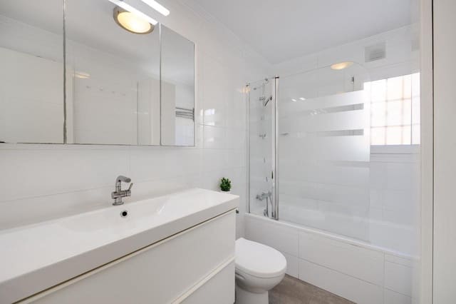 Bungalow de 2 habitaciones en El Molino, Torrevieja en venta con piscina - 204.000 € (Ref: 9633813)