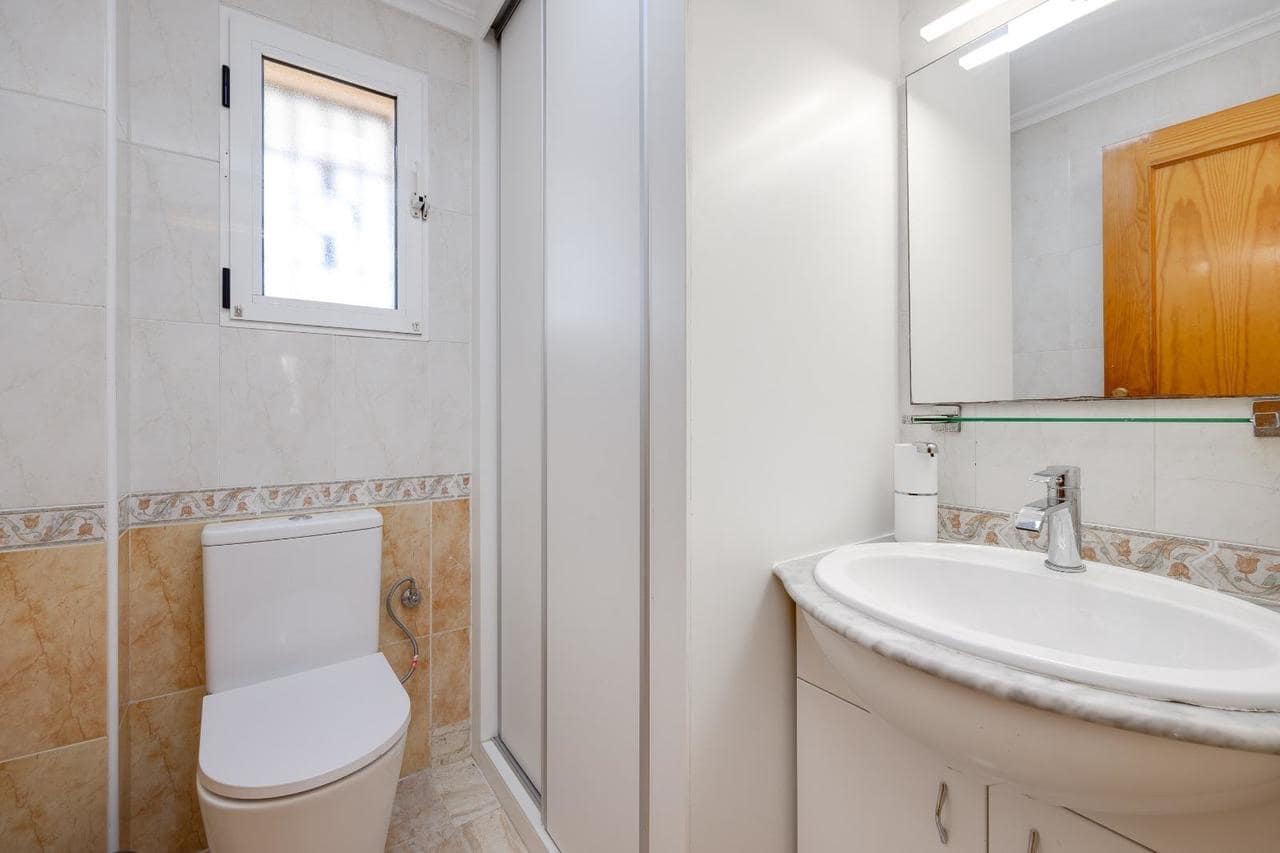 3 camera da letto Casa in vendita in Torrevieja con piscina - 249.900 € (Rif: 9639066)
