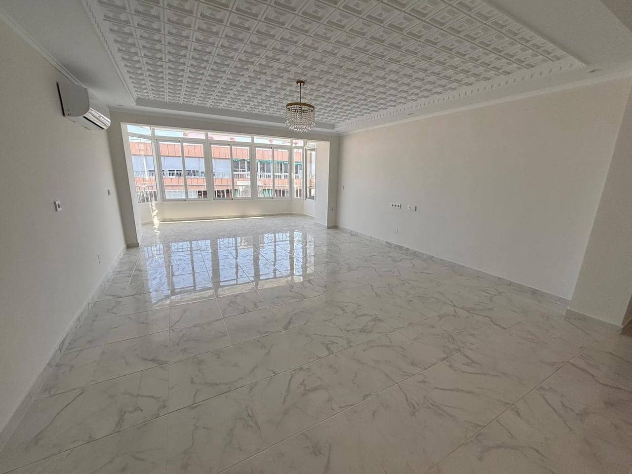 Ático de 3 habitaciones en Torrevieja en venta con piscina - 335.000 € (Ref: 9639073)