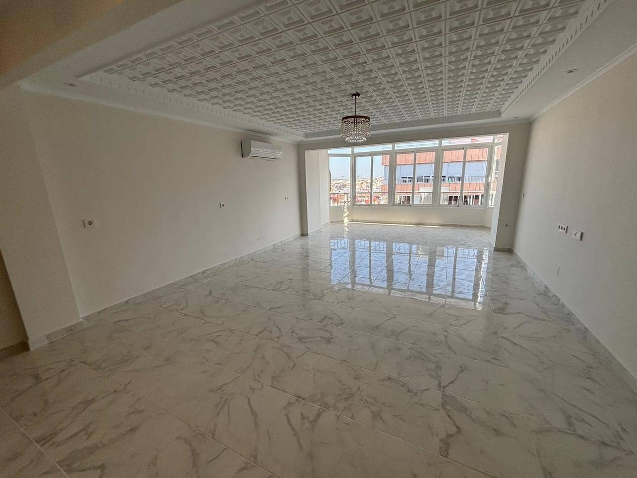 Ático de 3 habitaciones en Torrevieja en venta con piscina - 335.000 € (Ref: 9639073)