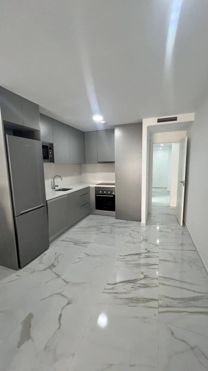 2 bedroom Apartment for sale in Torrevieja - € 239,000 (Ref: 9643731)