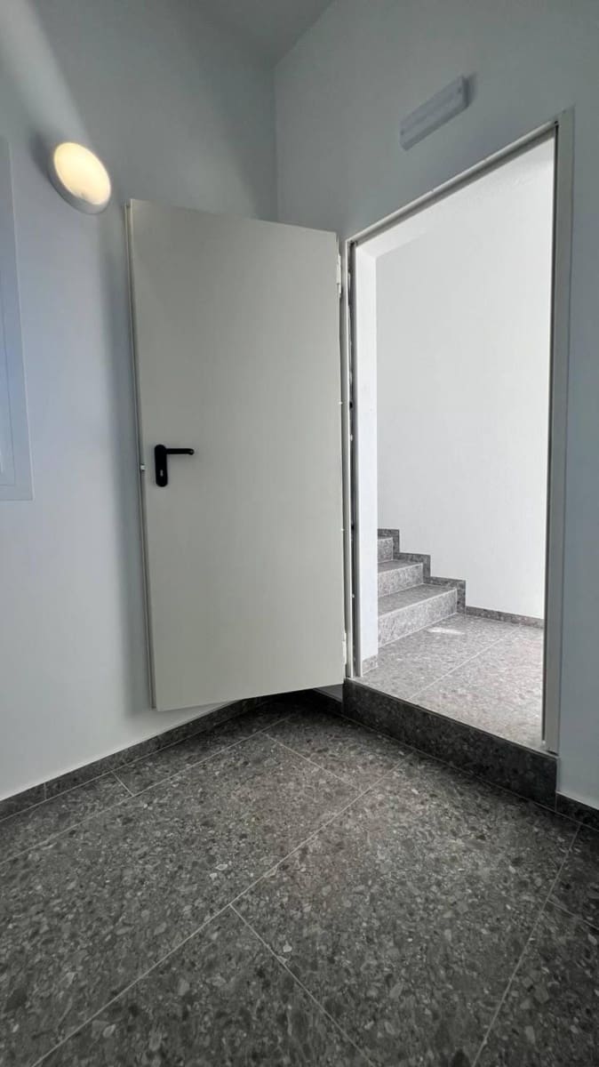 2 bedroom Apartment for sale in Torrevieja - € 239,000 (Ref: 9643731)