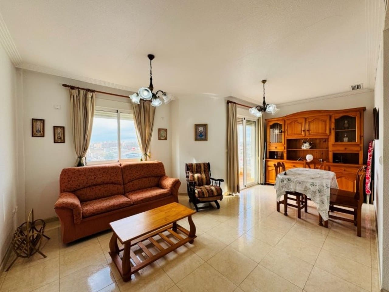 2 bedroom Apartment for sale in Torrevieja - € 179,000 (Ref: 9647675)