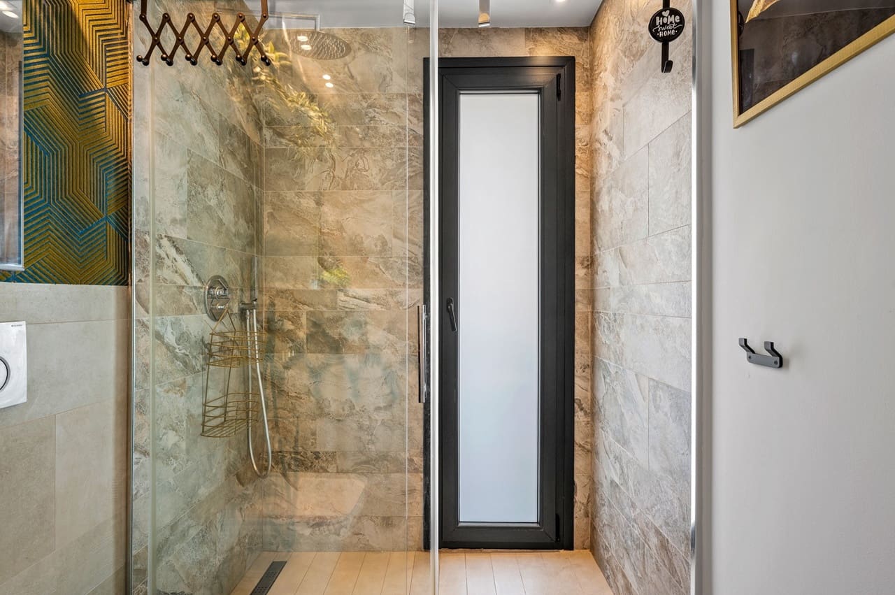 Ático de 3 habitaciones en Villamartin en venta con piscina - 639.000 € (Ref: 9651219)