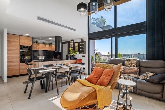 Ático de 3 habitaciones en Villamartin, Orihuela en venta con piscina - 639.000 € (Ref: 9651219)