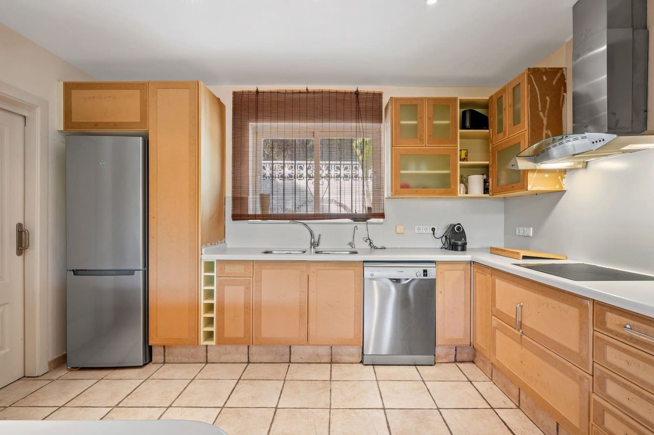 6 soveværelse Villa til salg i Altea med swimmingpool - € 985.000 (Ref: 9651222)